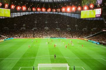 辛纳：我绝不会把自己和纳达尔、费德勒、德约科维奇相提并论｜BEPLAY体育官方网站（配图示意）